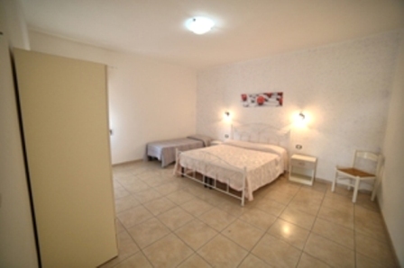 R37B1218